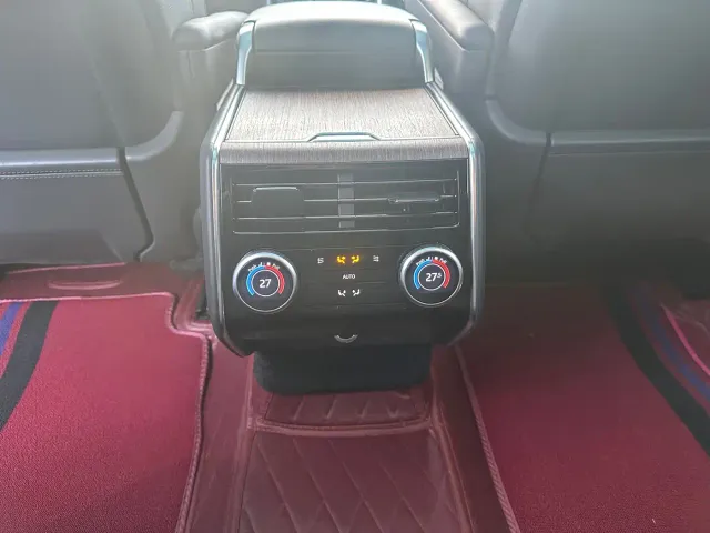 Land Rover Range Rover — Фото автомобиля 16