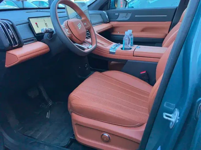 Jetour X70L — Фото автомобиля 9