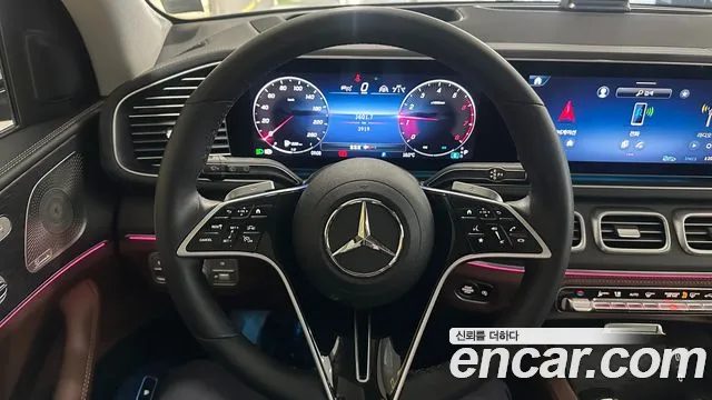 Mercedes-Benz GLE-Class — Фото автомобиля 19