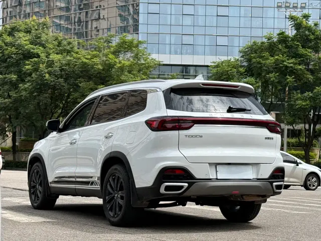 Chery Tiggo 8 — Фото автомобиля 7