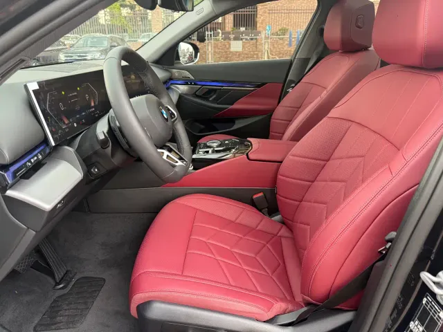BMW 5 Series — Фото автомобиля 4