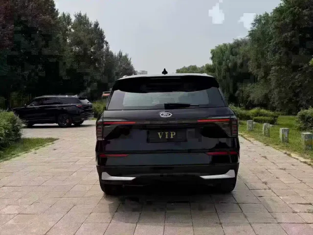 Ford Edge — Фото автомобиля 5