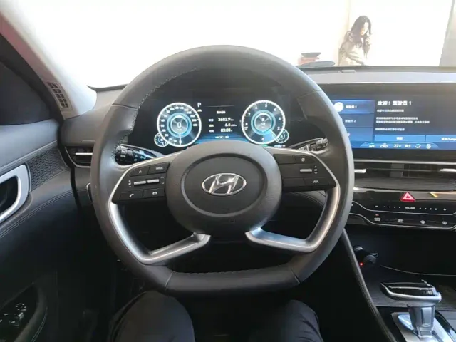 Hyundai Mistra — Фото автомобиля 10