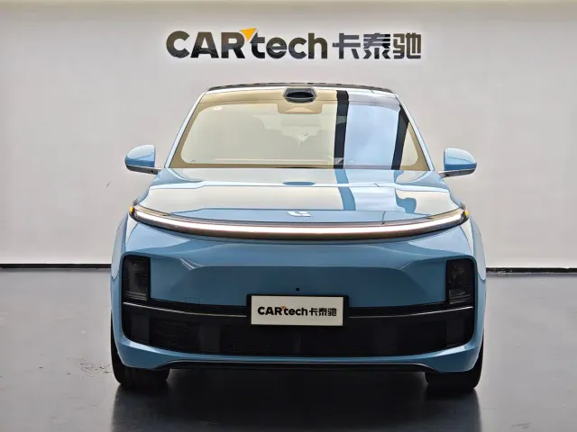 Li Auto L8 — Фото автомобиля 3