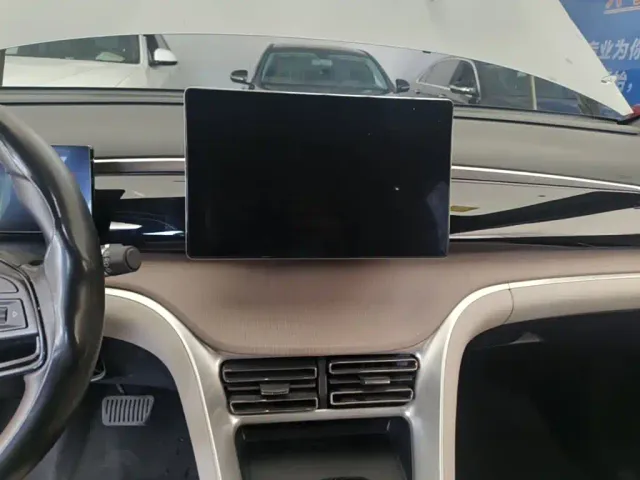 BYD Song Pro — Фото автомобиля 12