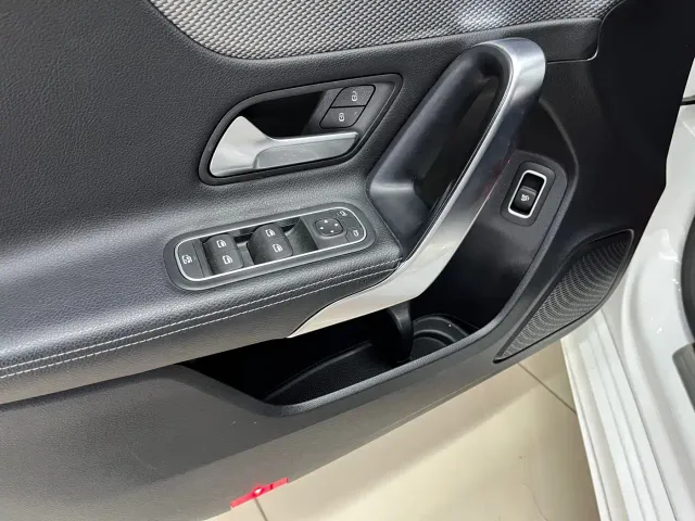 Mercedes-Benz A-Class — Фото автомобиля 16