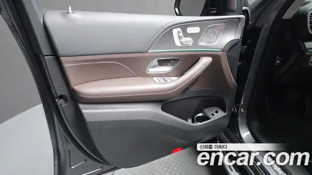 Mercedes-Benz GLE-Class — Фото автомобиля 18