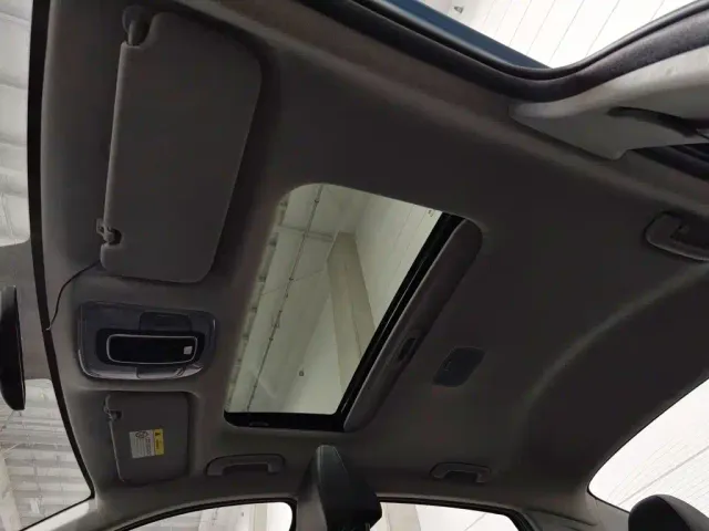 Hyundai Elantra — Фото автомобиля 14