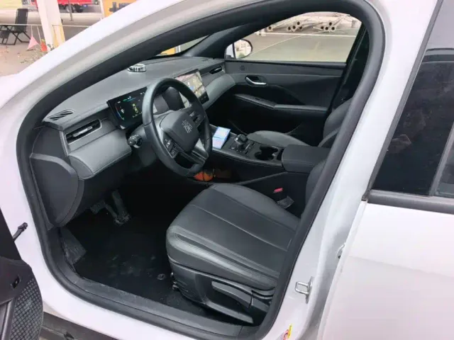 BYD Qin PLUS — Фото автомобиля 14