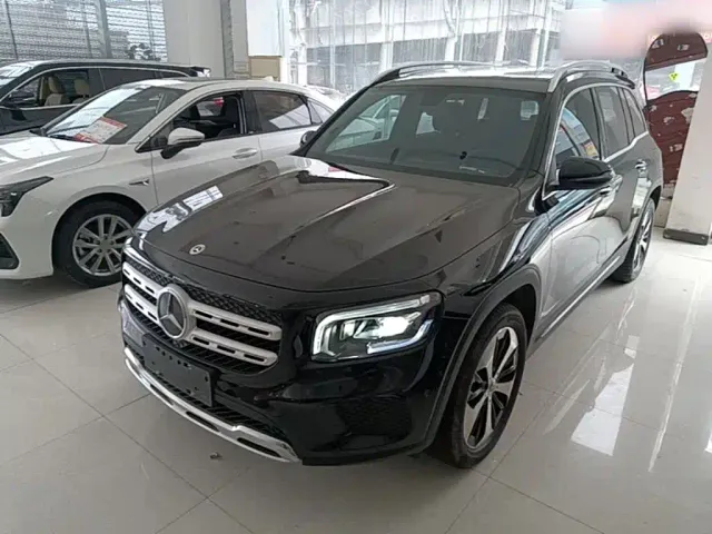 Фотография автомобиля — Mercedes-Benz GLB-Class