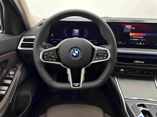 BMW i3 — Фото автомобиля 9