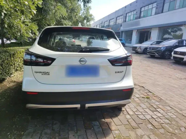 Nissan Qashqai — Фото автомобиля 3