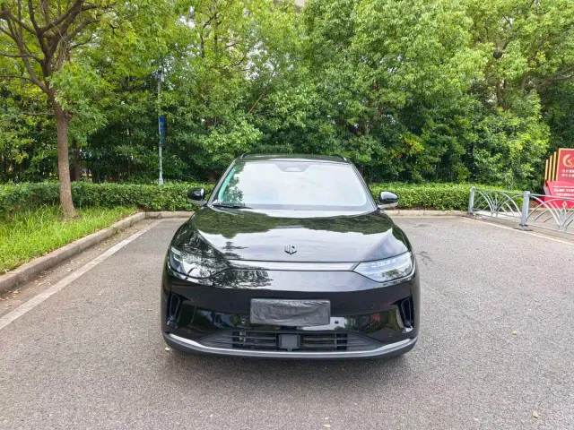 Leapmotor C11 — Фото автомобиля 2
