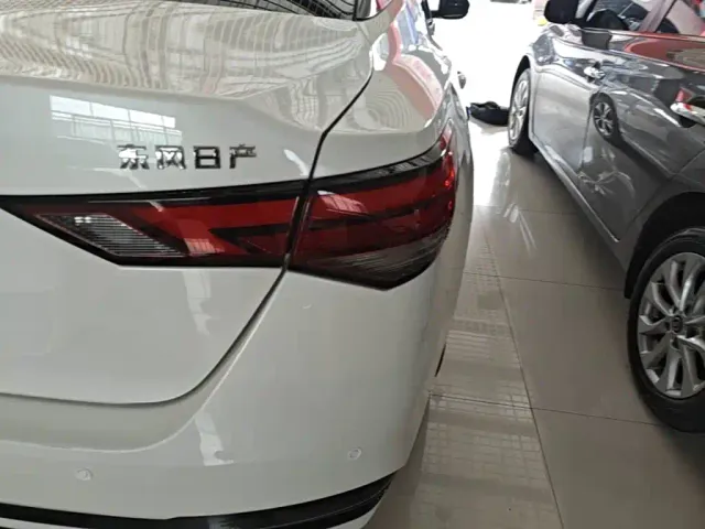 Nissan Sylphy — Фото автомобиля 7