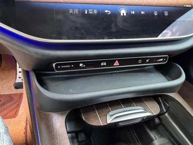 Mercedes-Benz E-Class — Фото автомобиля 21