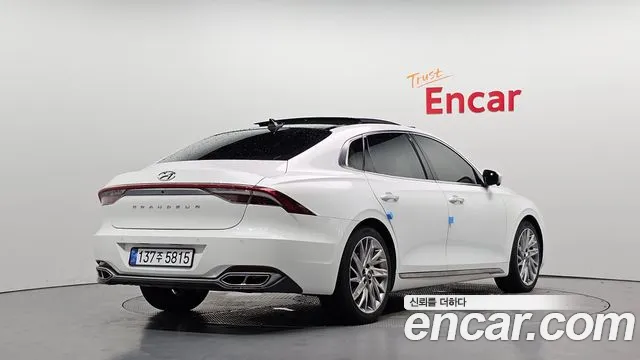 Hyundai Grandeur Новый Grandeur IG — Фото автомобиля 2
