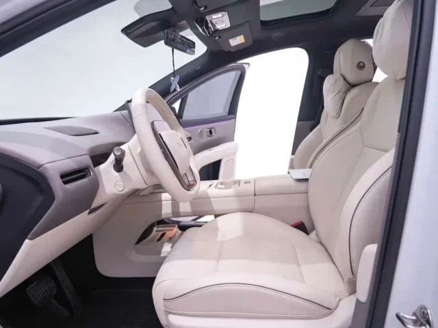 Li Auto i6 — Фото автомобиля 20
