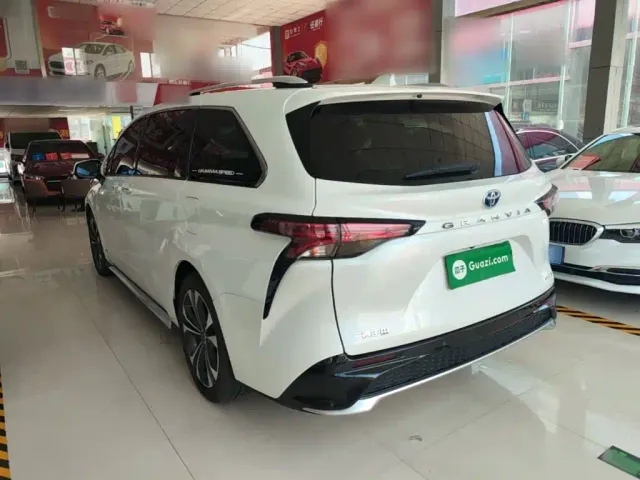 Toyota Granvia — Фото автомобиля 4