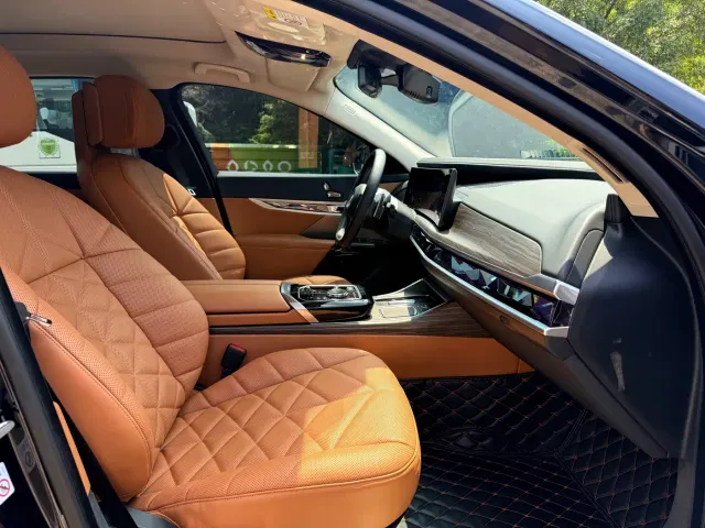 BMW 7 Series — Фото автомобиля 11