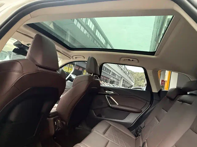 BMW X1 — Фото автомобиля 12
