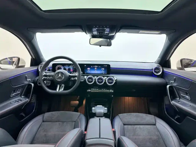 Mercedes-Benz A-Class — Фото автомобиля 16