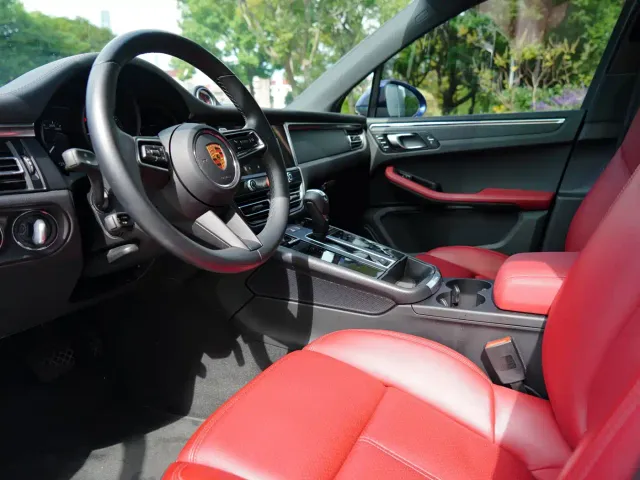 Porsche Macan — Фото автомобиля 16