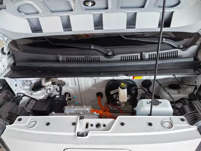 Wuling Zhiguang NEV — Фото автомобиля 10