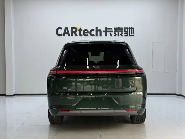 Li Auto L8 — Фото автомобиля 5