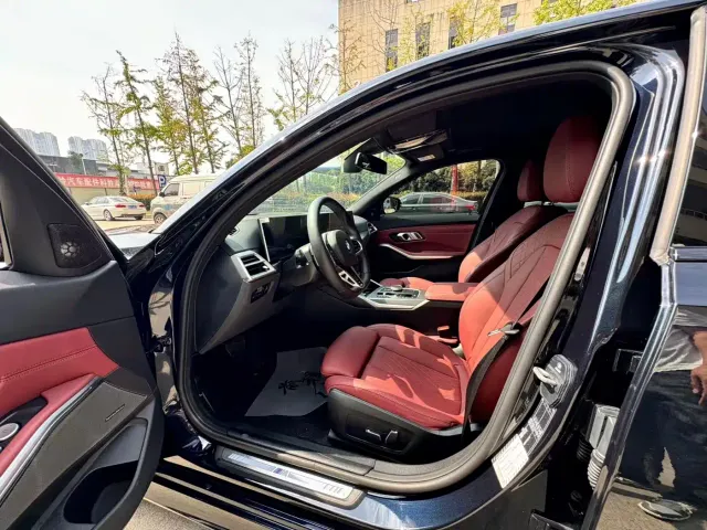 BMW 3 Series — Фото автомобиля 4