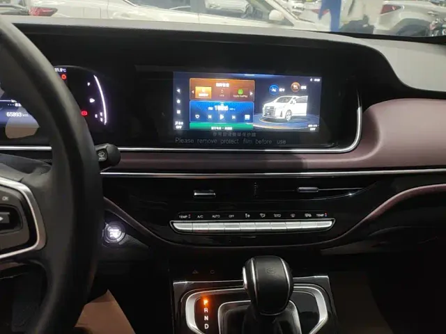 GAC Trumpchi M6 — Фото автомобиля 12