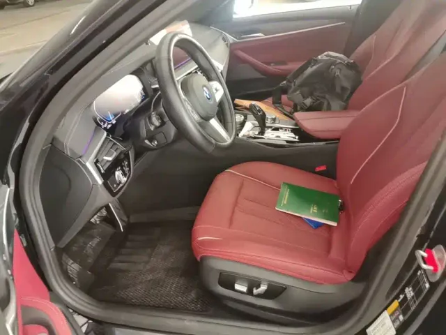 BMW 5 Series — Фото автомобиля 14