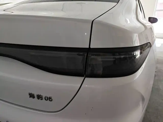 BYD Seal 05 DM-i — Фото автомобиля 7
