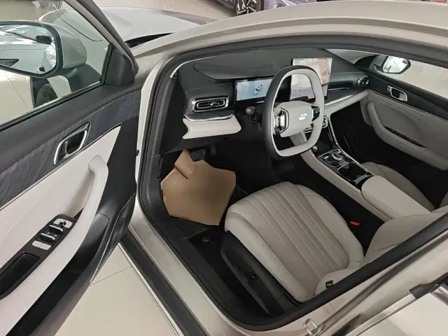 Geely Galaxy Stellar 6 — Фото автомобиля 15