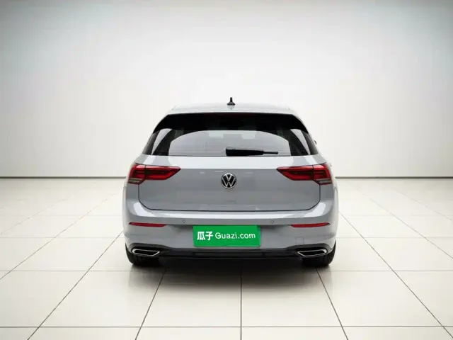 Volkswagen Golf — Фото автомобиля 5