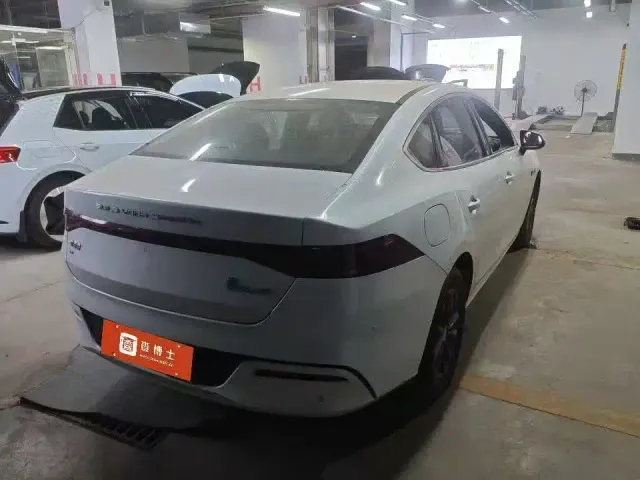 BYD Qin PLUS — Фото автомобиля 6