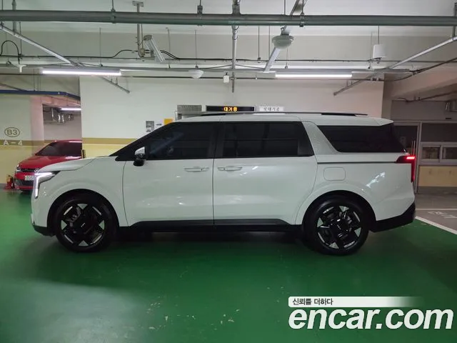 Kia Carnival — Фото автомобиля 4