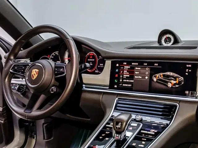 Porsche Panamera — Фото автомобиля 11