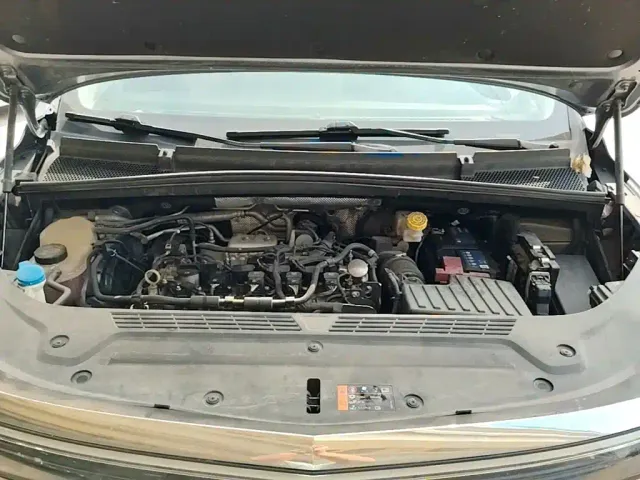Roewe iMAX8 — Фото автомобиля 19