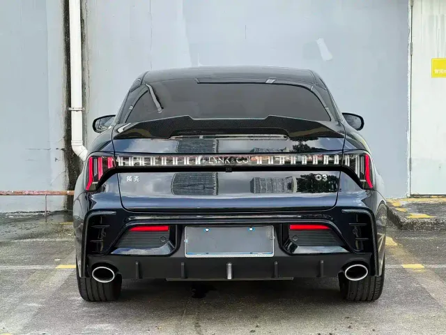 Lynk & Co 03 — Фото автомобиля 5