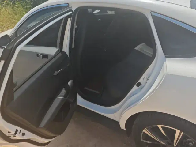 Changan Eado — Фото автомобиля 11