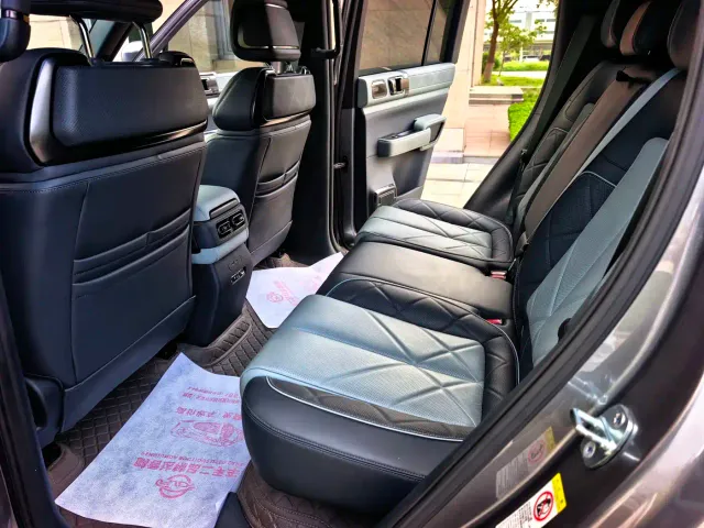 BYD FangChengBao Leopard 5 — Фото автомобиля 7