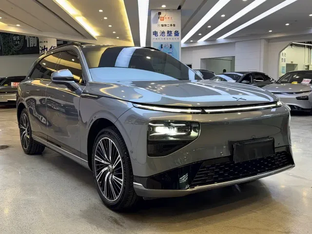 Xpeng G9 — Фото автомобиля 3