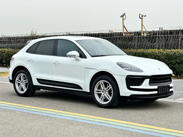 Porsche Macan — Фото автомобиля 3