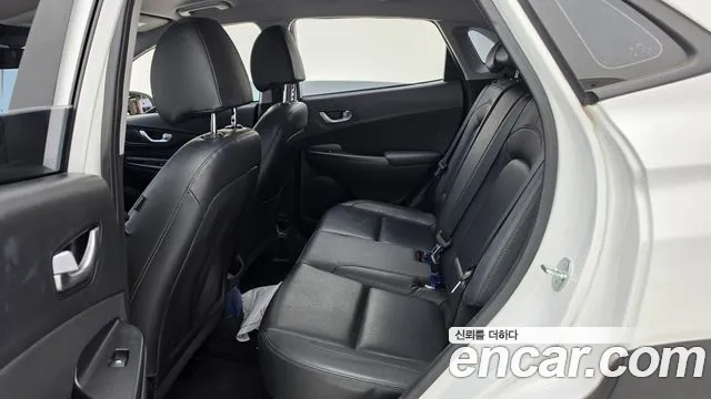 Hyundai Kona — Фото автомобиля 11