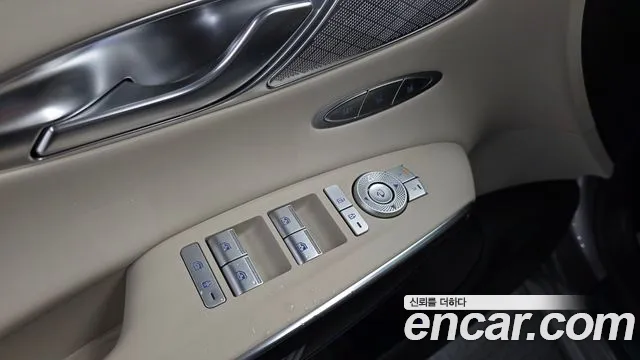 Genesis GV70 — Фото автомобиля 27