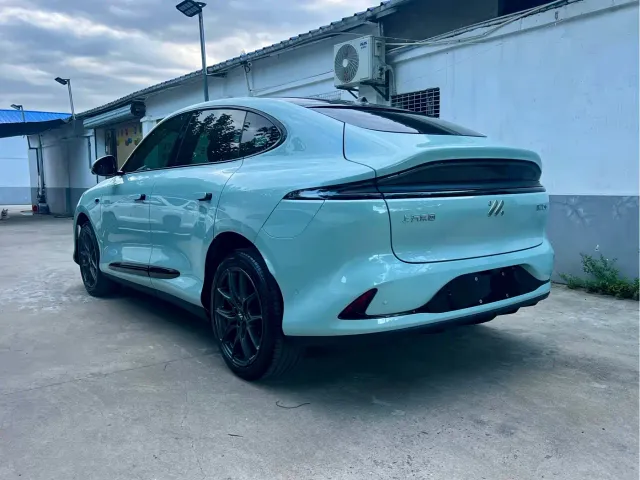 IM Motors LS6 — Фото автомобиля 6