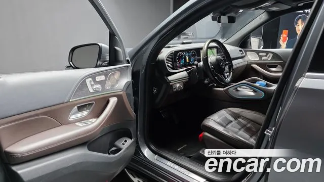 Mercedes-Benz GLS-Class — Фото автомобиля 9