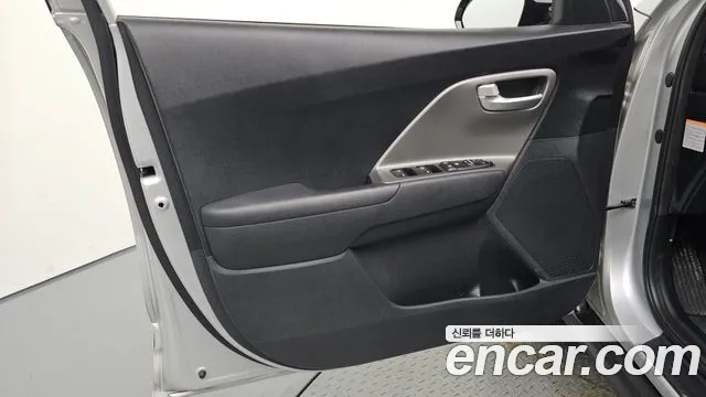 Kia Niro Niro Plus Air — Фото автомобиля 23