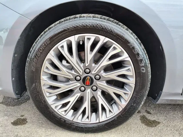 Hongqi H5 — Фото автомобиля 20