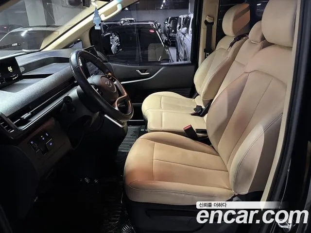 Hyundai Staria — Фото автомобиля 9